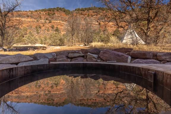 4BR Mountain Farmhouse Hot Tub & Fire Pit